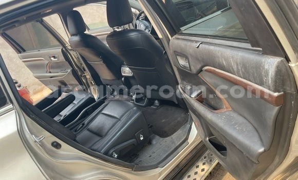 Acheter Occasion Voiture Toyota Highlander Gris à Douala, Littoral Cameroon Acheter Occasion Voiture Toyota Highlander Gris à Douala, Littoral Cameroon