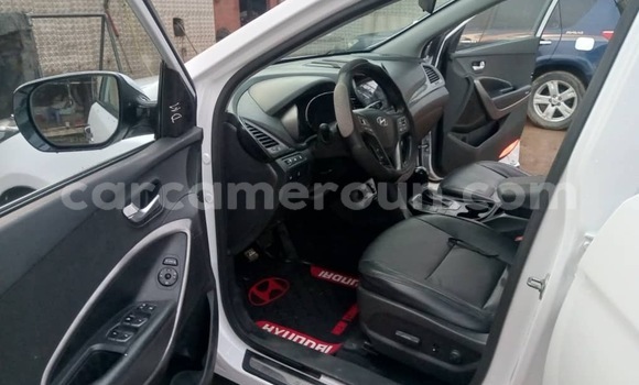 Buy Used Hyundai Santa Fe White Car in Douala in Littoral Cameroon Buy Used Hyundai Santa Fe White Car in Douala in Littoral Cameroon