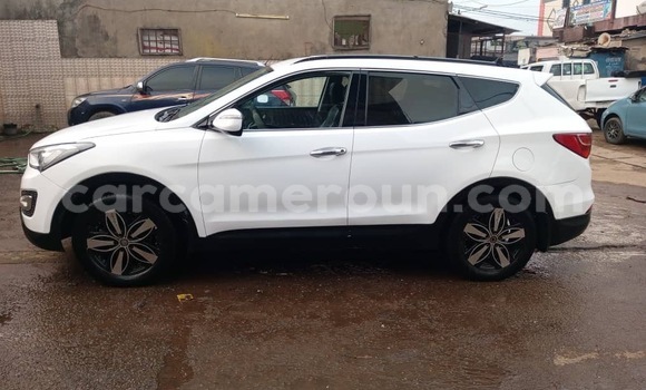 Buy Used Hyundai Santa Fe White Car in Douala in Littoral Cameroon Buy Used Hyundai Santa Fe White Car in Douala in Littoral Cameroon