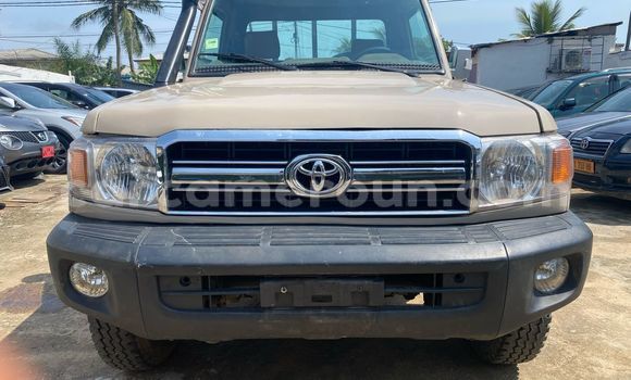 Acheter Import Voiture Toyota Land Cruiser Beige à Douala, Littoral Cameroon Acheter Import Voiture Toyota Land Cruiser Beige à Douala, Littoral Cameroon