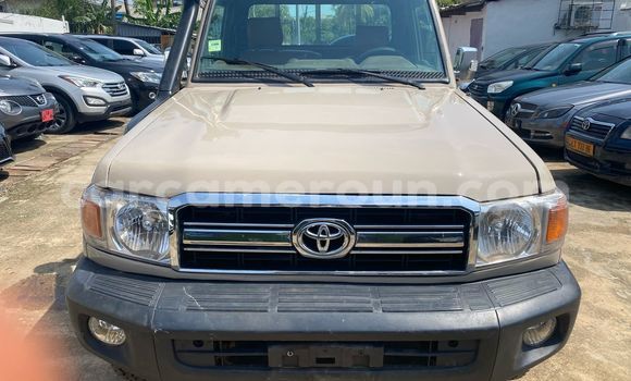 Acheter Import Voiture Toyota Land Cruiser Beige à Douala, Littoral Cameroon Acheter Import Voiture Toyota Land Cruiser Beige à Douala, Littoral Cameroon
