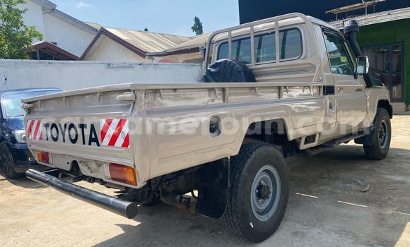 Acheter Import Voiture Toyota Land Cruiser Beige à Douala, Littoral Cameroon Acheter Import Voiture Toyota Land Cruiser Beige à Douala, Littoral Cameroon