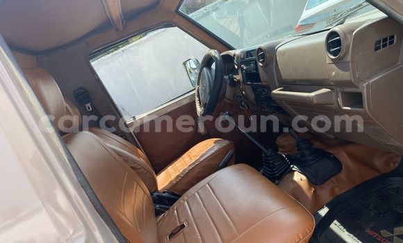 Acheter Import Voiture Toyota Land Cruiser Beige à Douala, Littoral Cameroon Acheter Import Voiture Toyota Land Cruiser Beige à Douala, Littoral Cameroon