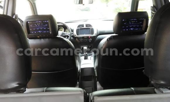 Acheter Occasion Voiture Toyota RAV4 Noir à Douala, Littoral Cameroon Acheter Occasion Voiture Toyota RAV4 Noir à Douala, Littoral Cameroon
