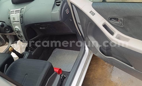 Acheter Occasion Voiture Toyota Yaris Gris à Douala, Littoral Cameroon Acheter Occasion Voiture Toyota Yaris Gris à Douala, Littoral Cameroon
