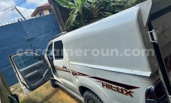 Acheter Occasion Voiture Toyota Hilux Blanc à Douala, Littoral Cameroon Acheter Occasion Voiture Toyota Hilux Blanc à Douala, Littoral Cameroon