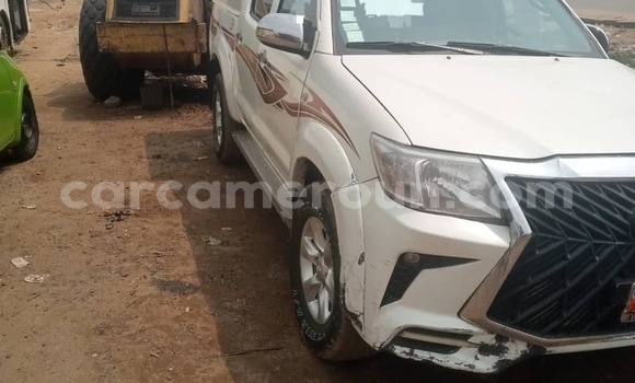 Acheter Occasion Voiture Toyota Hilux Blanc à Douala, Littoral Cameroon Acheter Occasion Voiture Toyota Hilux Blanc à Douala, Littoral Cameroon