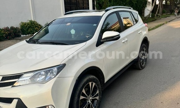 Acheter Occasion Voiture Toyota RAV4 Blanc à Yaoundé, Central Cameroon