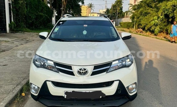Sayi Na hannu Toyota RAV4 White Mota in Yaounde a Babban Kamaru Sayi Na hannu Toyota RAV4 White Mota in Yaounde a Babban Kamaru