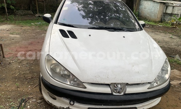 Acheter Occasion Voiture Peugeot 206 Blanc à Douala, Littoral Cameroon Acheter Occasion Voiture Peugeot 206 Blanc à Douala, Littoral Cameroon