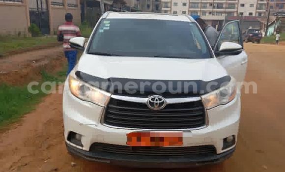 Acheter Occasion Voiture Toyota Highlander Blanc à Douala, Littoral Cameroon Acheter Occasion Voiture Toyota Highlander Blanc à Douala, Littoral Cameroon