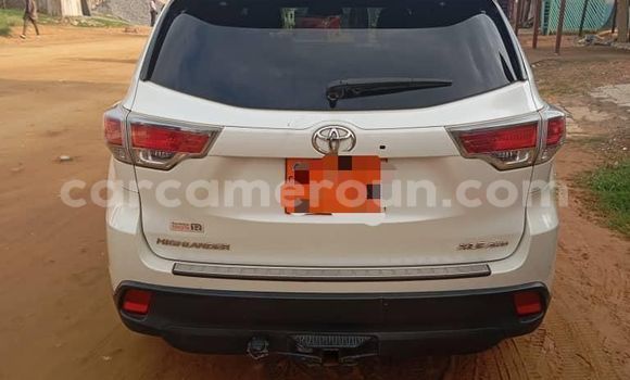 Acheter Occasion Voiture Toyota Highlander Blanc à Douala, Littoral Cameroon Acheter Occasion Voiture Toyota Highlander Blanc à Douala, Littoral Cameroon