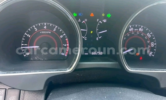 Sayi Imported Toyota Highlander Azurfa Mota in Douala a Ƙasar Kamaru Sayi Imported Toyota Highlander Azurfa Mota in Douala a Ƙasar Kamaru