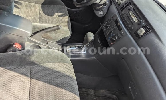 Sayi Na hannu Toyota Corolla Azurfa Mota in Douala a Ƙasar Kamaru Sayi Na hannu Toyota Corolla Azurfa Mota in Douala a Ƙasar Kamaru