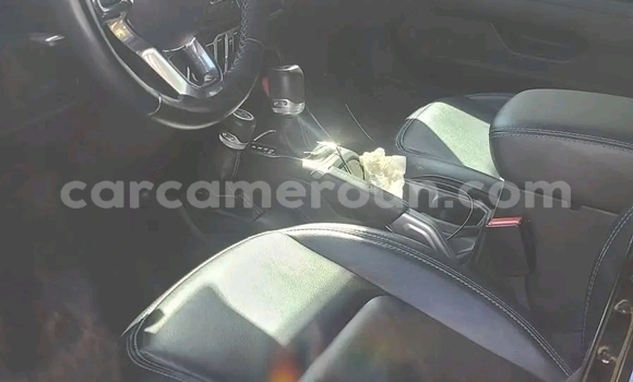 Sayi Imported Jeep Wrangler Black Mota in Douala a Ƙasar Kamaru Sayi Imported Jeep Wrangler Black Mota in Douala a Ƙasar Kamaru