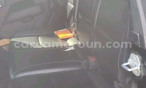 Sayi Imported Jeep Wrangler Black Mota in Douala a Ƙasar Kamaru Sayi Imported Jeep Wrangler Black Mota in Douala a Ƙasar Kamaru