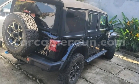 Sayi Imported Jeep Wrangler Black Mota in Douala a Ƙasar Kamaru Sayi Imported Jeep Wrangler Black Mota in Douala a Ƙasar Kamaru