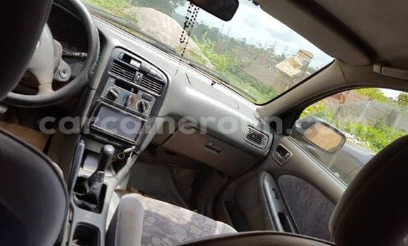 Acheter Occasion Voiture Toyota Avensis Rouge à Yaoundé, Central Cameroon Acheter Occasion Voiture Toyota Avensis Rouge à Yaoundé, Central Cameroon