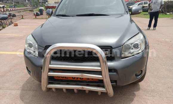 Acheter Occasion Voiture Toyota RAV4 Gris à Yaoundé, Central Cameroon Acheter Occasion Voiture Toyota RAV4 Gris à Yaoundé, Central Cameroon