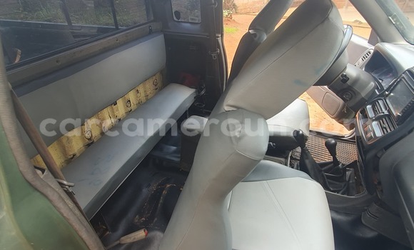 Acheter Occasion Voiture Nissan Navara Vert à Yaoundé, Central Cameroon Acheter Occasion Voiture Nissan Navara Vert à Yaoundé, Central Cameroon