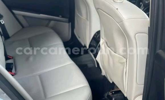 Sayi Imported Mercedes‒Benz GLK–Class Azurfa Mota in Douala a Ƙasar Kamaru Sayi Imported Mercedes‒Benz GLK–Class Azurfa Mota in Douala a Ƙasar Kamaru