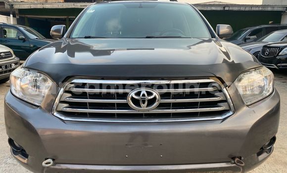 Buy Import Toyota Highlander Silver Car in Douala in Littoral Cameroon Buy Import Toyota Highlander Silver Car in Douala in Littoral Cameroon