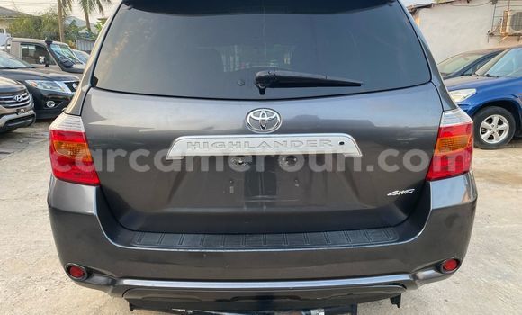Buy Import Toyota Highlander Silver Car in Douala in Littoral Cameroon Buy Import Toyota Highlander Silver Car in Douala in Littoral Cameroon