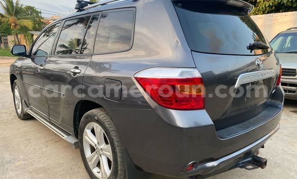 Buy Import Toyota Highlander Silver Car in Douala in Littoral Cameroon Buy Import Toyota Highlander Silver Car in Douala in Littoral Cameroon