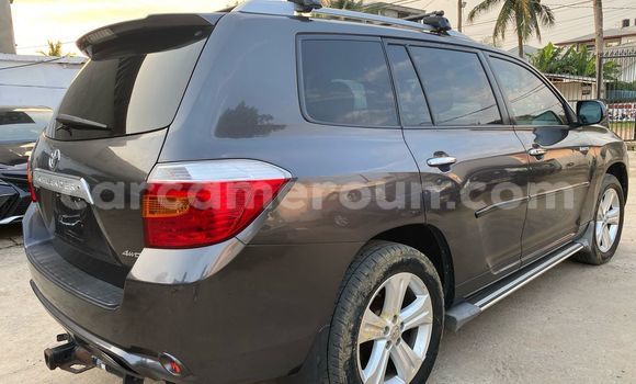 Buy Import Toyota Highlander Silver Car in Douala in Littoral Cameroon Buy Import Toyota Highlander Silver Car in Douala in Littoral Cameroon