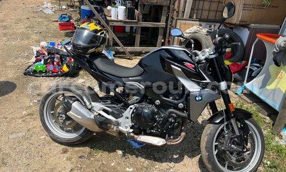 Sayi Na hannu BMW F 700 Black Motsi in Douala a Ƙasar Kamaru Sayi Na hannu BMW F 700 Black Motsi in Douala a Ƙasar Kamaru