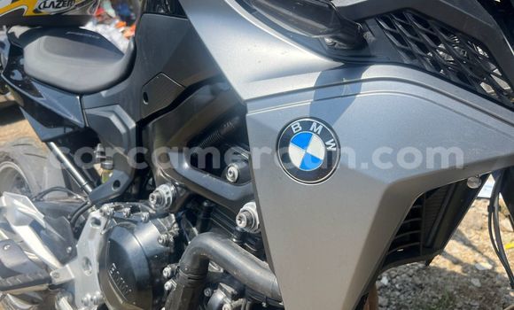 Sayi Na hannu BMW F 700 Black Motsi in Douala a Ƙasar Kamaru Sayi Na hannu BMW F 700 Black Motsi in Douala a Ƙasar Kamaru