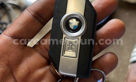 Sayi Na hannu BMW F 700 Black Motsi in Douala a Ƙasar Kamaru Sayi Na hannu BMW F 700 Black Motsi in Douala a Ƙasar Kamaru