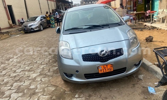 Buy Used Toyota Yaris Silver Car in Douala in Littoral Cameroon