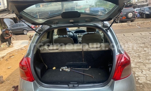 Acheter Occasion Voiture Toyota Yaris Gris à Douala, Littoral Cameroon Acheter Occasion Voiture Toyota Yaris Gris à Douala, Littoral Cameroon