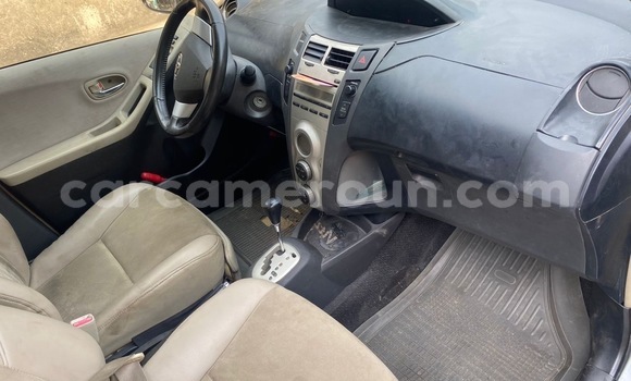 Acheter Occasion Voiture Toyota Yaris Gris à Douala, Littoral Cameroon Acheter Occasion Voiture Toyota Yaris Gris à Douala, Littoral Cameroon