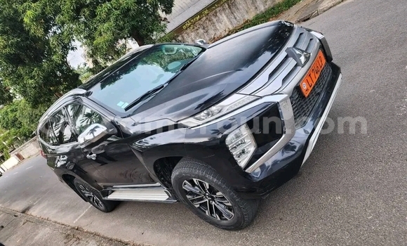 Acheter Occasion Voiture Mitsubishi Pajero Sport Noir à Douala, Littoral Cameroon