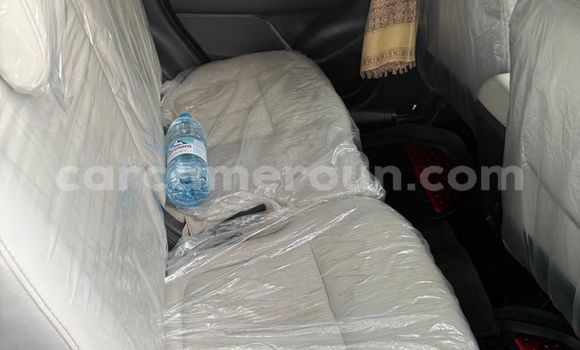 Sayi Na hannu Mitsubishi Eclipse Cross Black Mota in Douala a Ƙasar Kamaru Sayi Na hannu Mitsubishi Eclipse Cross Black Mota in Douala a Ƙasar Kamaru