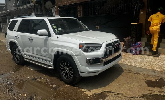 Acheter Occasion Voiture Toyota 4Runner Blanc à Douala, Littoral Cameroon Acheter Occasion Voiture Toyota 4Runner Blanc à Douala, Littoral Cameroon