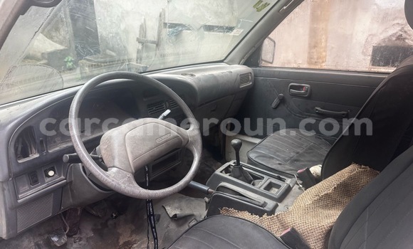Acheter Occasion Voiture Toyota Hiace Blanc à Douala, Littoral Cameroon Acheter Occasion Voiture Toyota Hiace Blanc à Douala, Littoral Cameroon