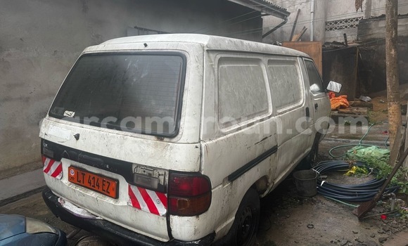 Acheter Occasion Voiture Toyota Hiace Blanc à Douala, Littoral Cameroon Acheter Occasion Voiture Toyota Hiace Blanc à Douala, Littoral Cameroon