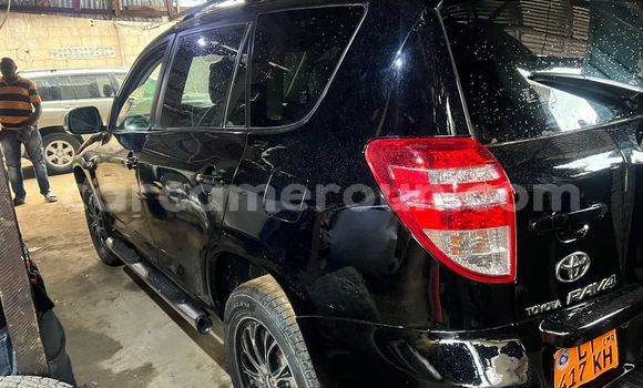 Sayi Na hannu Toyota RAV4 Black Mota in Douala a Ƙasar Kamaru Sayi Na hannu Toyota RAV4 Black Mota in Douala a Ƙasar Kamaru