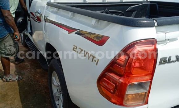 Acheter Import Voiture Toyota Hilux Blanc à Douala, Littoral Cameroon Acheter Import Voiture Toyota Hilux Blanc à Douala, Littoral Cameroon