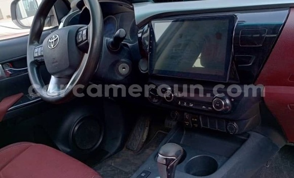 Acheter Import Voiture Toyota Hilux Blanc à Douala, Littoral Cameroon Acheter Import Voiture Toyota Hilux Blanc à Douala, Littoral Cameroon