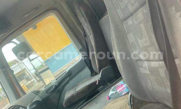 Sayi Na hannu Mercedes‒Benz Truck Sauran Babbar mota in Douala a Ƙasar Kamaru Sayi Na hannu Mercedes‒Benz Truck Sauran Babbar mota in Douala a Ƙasar Kamaru