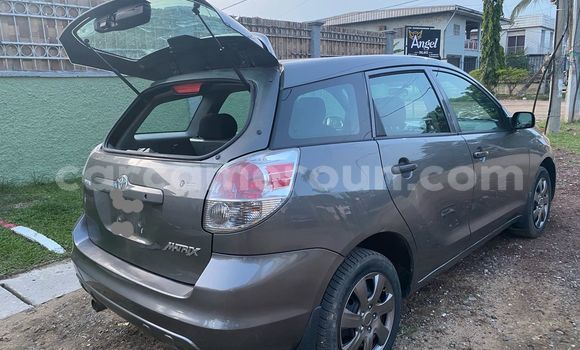 Acheter Import Voiture Toyota Matrix Gris à Douala, Littoral Cameroon Acheter Import Voiture Toyota Matrix Gris à Douala, Littoral Cameroon