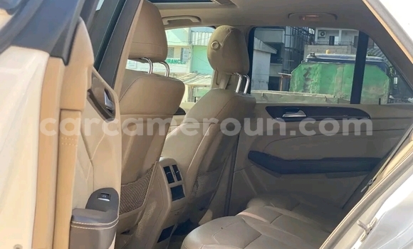 Acheter Occasion Voiture Mercedes‒Benz ML–Class Blanc à Douala, Littoral Cameroon Acheter Occasion Voiture Mercedes‒Benz ML–Class Blanc à Douala, Littoral Cameroon