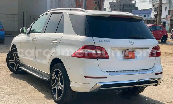 Acheter Occasion Voiture Mercedes‒Benz ML–Class Blanc à Douala, Littoral Cameroon Acheter Occasion Voiture Mercedes‒Benz ML–Class Blanc à Douala, Littoral Cameroon