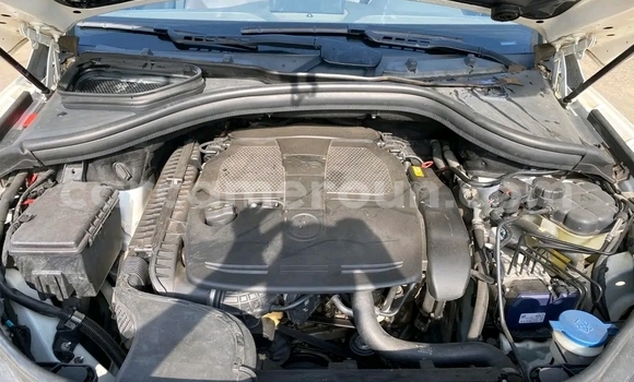 Acheter Occasion Voiture Mercedes‒Benz ML–Class Blanc à Douala, Littoral Cameroon Acheter Occasion Voiture Mercedes‒Benz ML–Class Blanc à Douala, Littoral Cameroon