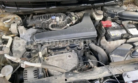 Sayi Imported Nissan Rogue Azurfa Mota in Douala a Ƙasar Kamaru Sayi Imported Nissan Rogue Azurfa Mota in Douala a Ƙasar Kamaru