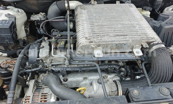 Sayi Na hannu Hyundai Santa Fe Azurfa Mota in Douala a Ƙasar Kamaru Sayi Na hannu Hyundai Santa Fe Azurfa Mota in Douala a Ƙasar Kamaru